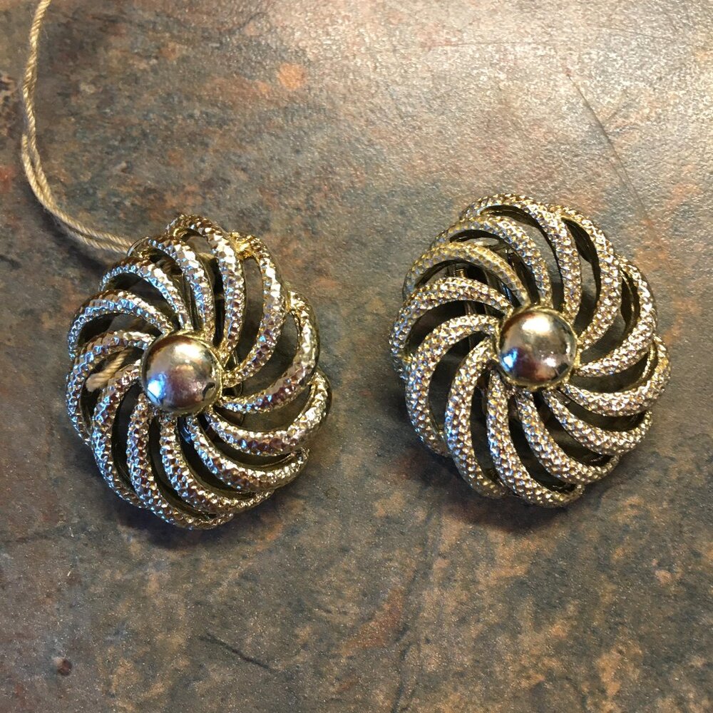 Vintage Coro Pinwheel Golden Swirl Clip-On Earrings
